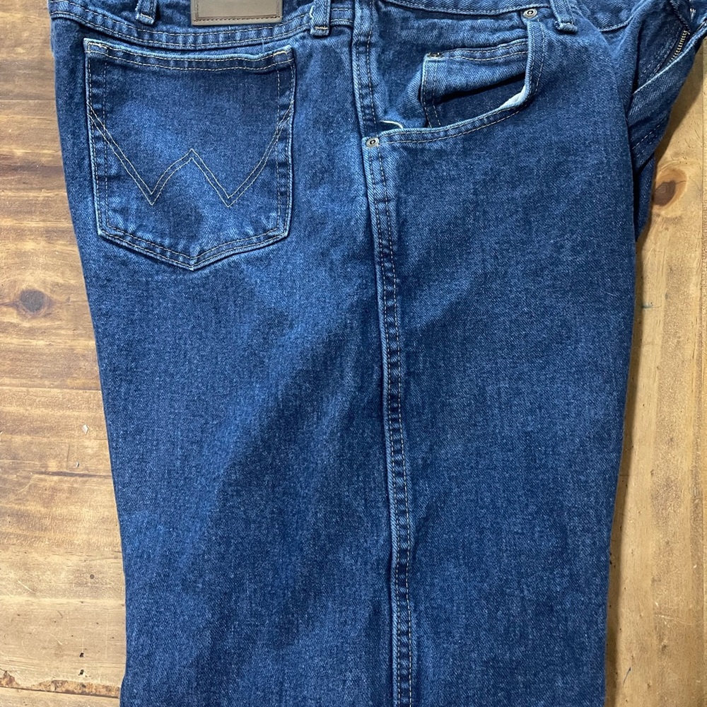 Men's Wrangler Blue Jeans
